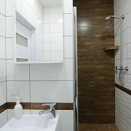 Luxury Near Rynok Square Apartment