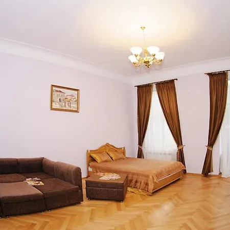 Apartment Luxury Near Rynok Square *