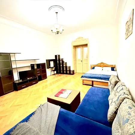 Apartment Luxury Apartament Neare Rynok Square